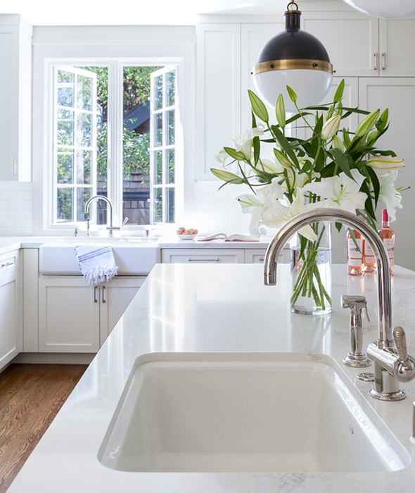 White Porcelain Kitchen Sink
 White Porcelain Island Sink with Hicks Pendant