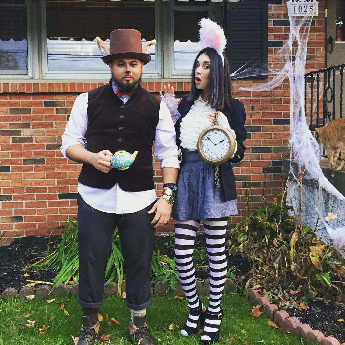 White Rabbit Costume DIY
 DIY March Hare and White Rabbit Alice In Wonderland costumes