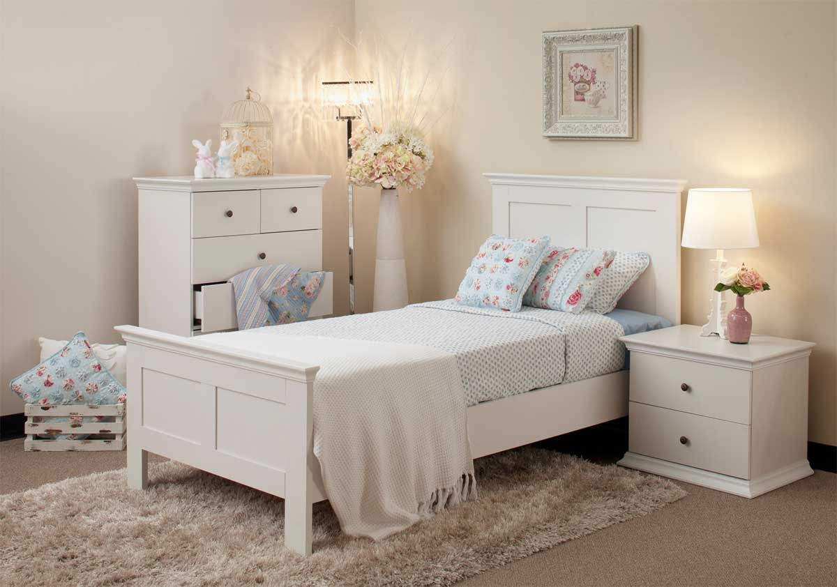 White Wall Bedroom Ideas
 White Bedroom Furniture for Modern Design Ideas Amaza Design