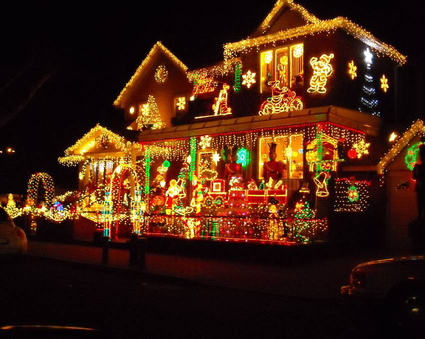 Whole House Christmas Lighting
 Gloucester Advocate s Christmas light petition