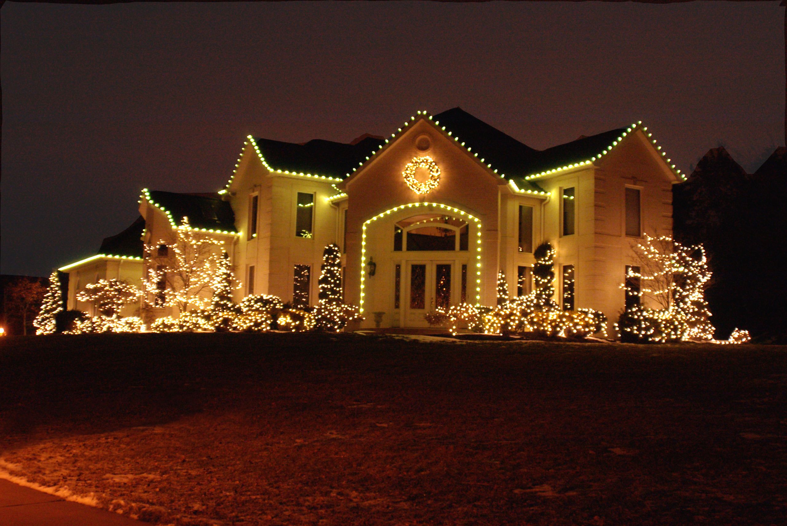 Whole House Christmas Lighting
 Outside Christmas Lights Ideas – HomesFeed