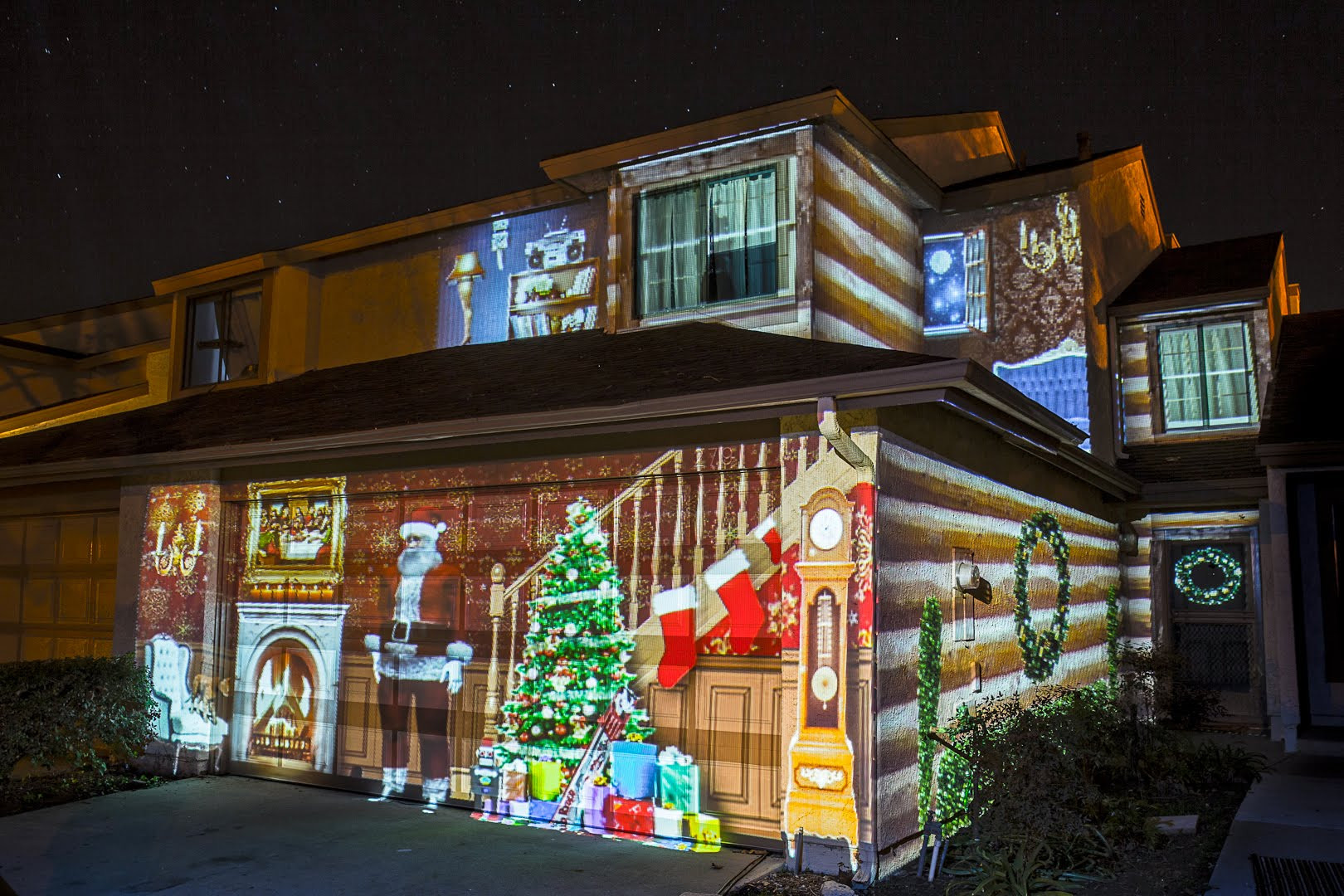 Whole House Christmas Lighting
 Awesome Christmas Light Projectors and Houses Lit Up