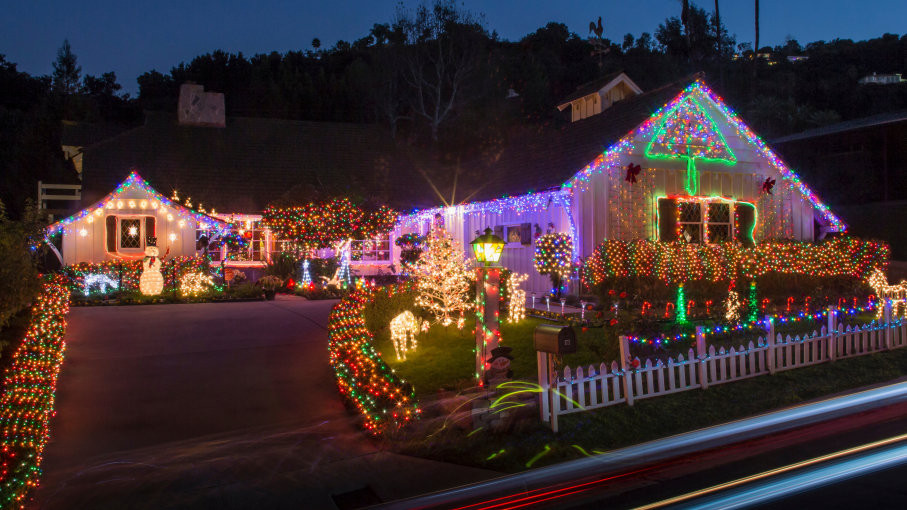 Whole House Christmas Lighting
 How Christmas Lights Work