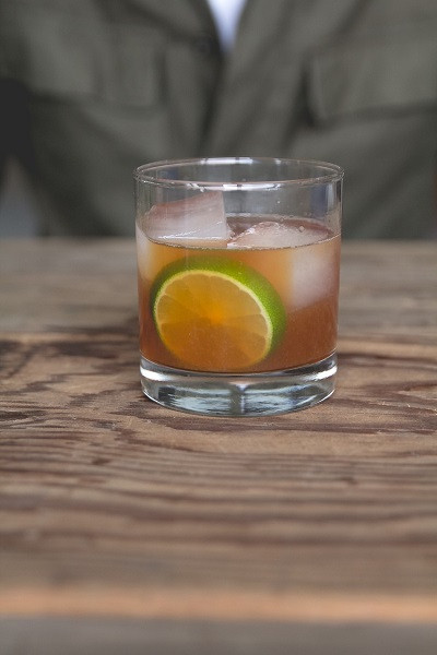 Winter Bourbon Drinks
 15 Tasty Cocktails To Warm Up Your Winter Wedding