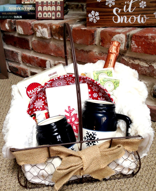 Winter Picnic Ideas
 Indoor Winter Picnic Basket Thrifty and Creative DIY Gift
