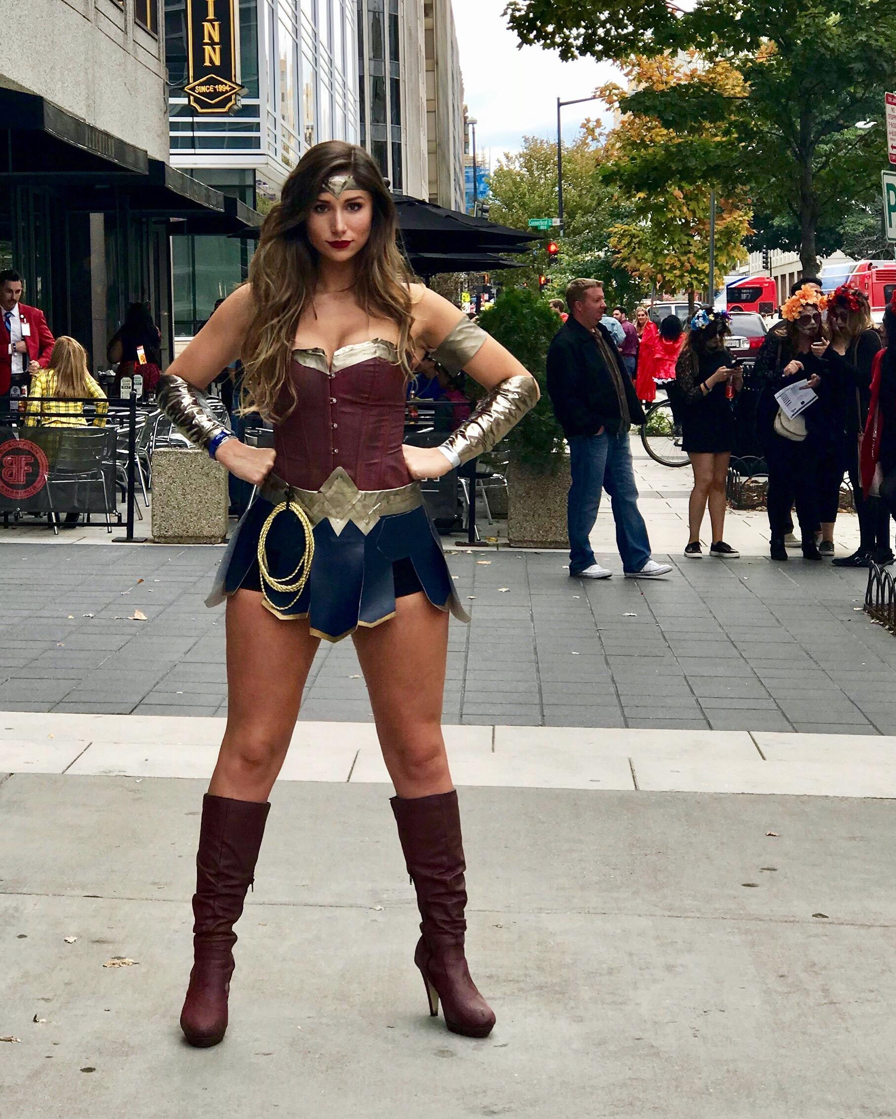 Wonder Woman Halloween Costume DIY
 DIY Wonder Woman Costume pics