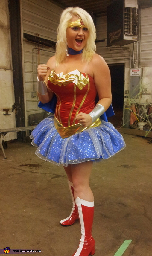Wonder Woman Halloween Costume DIY
 Wonder Woman Homemade Halloween Costume