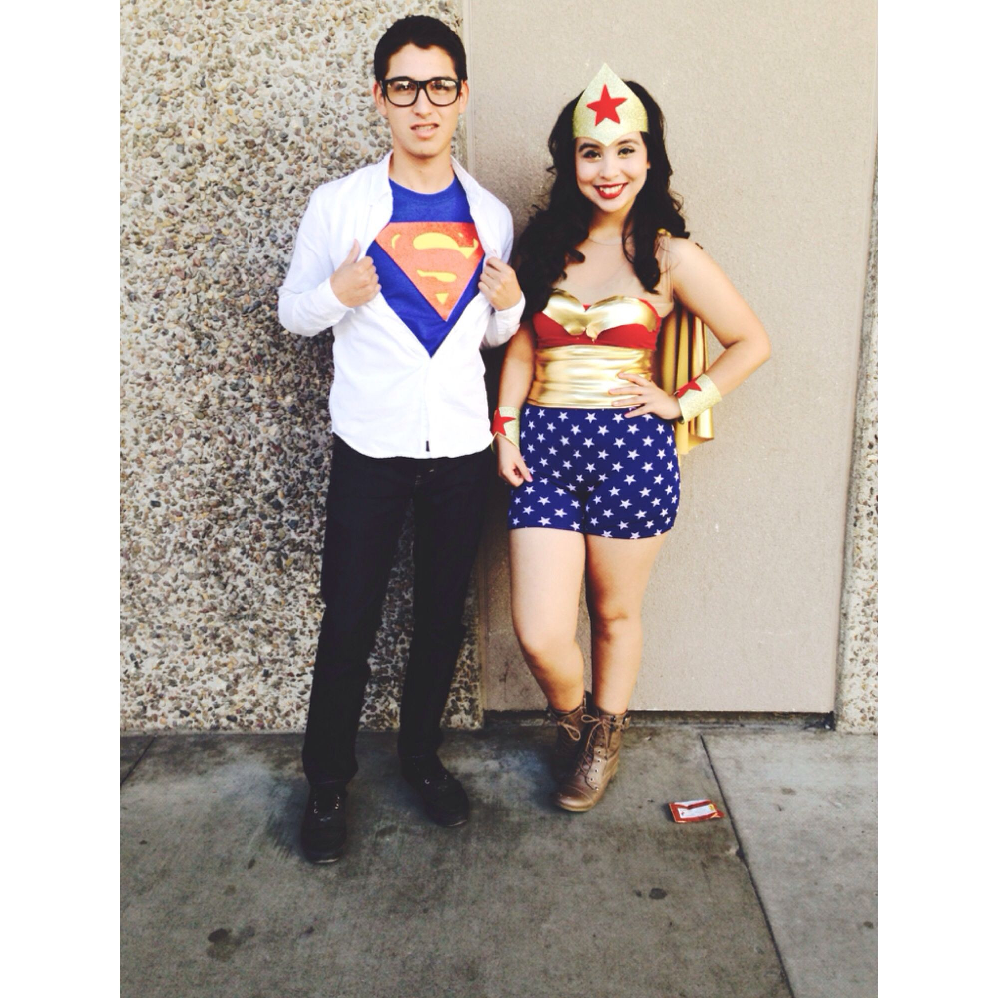 Wonder Woman Halloween Costume DIY
 Wonder Woman & Superman Couples Halloween Costume DIY