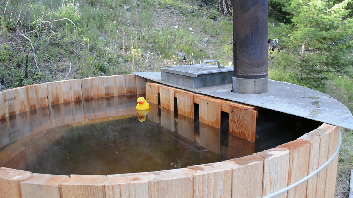 Wooden Bathtub DIY
 Build a Rustic Cedar Hot Tub for Under $1 000