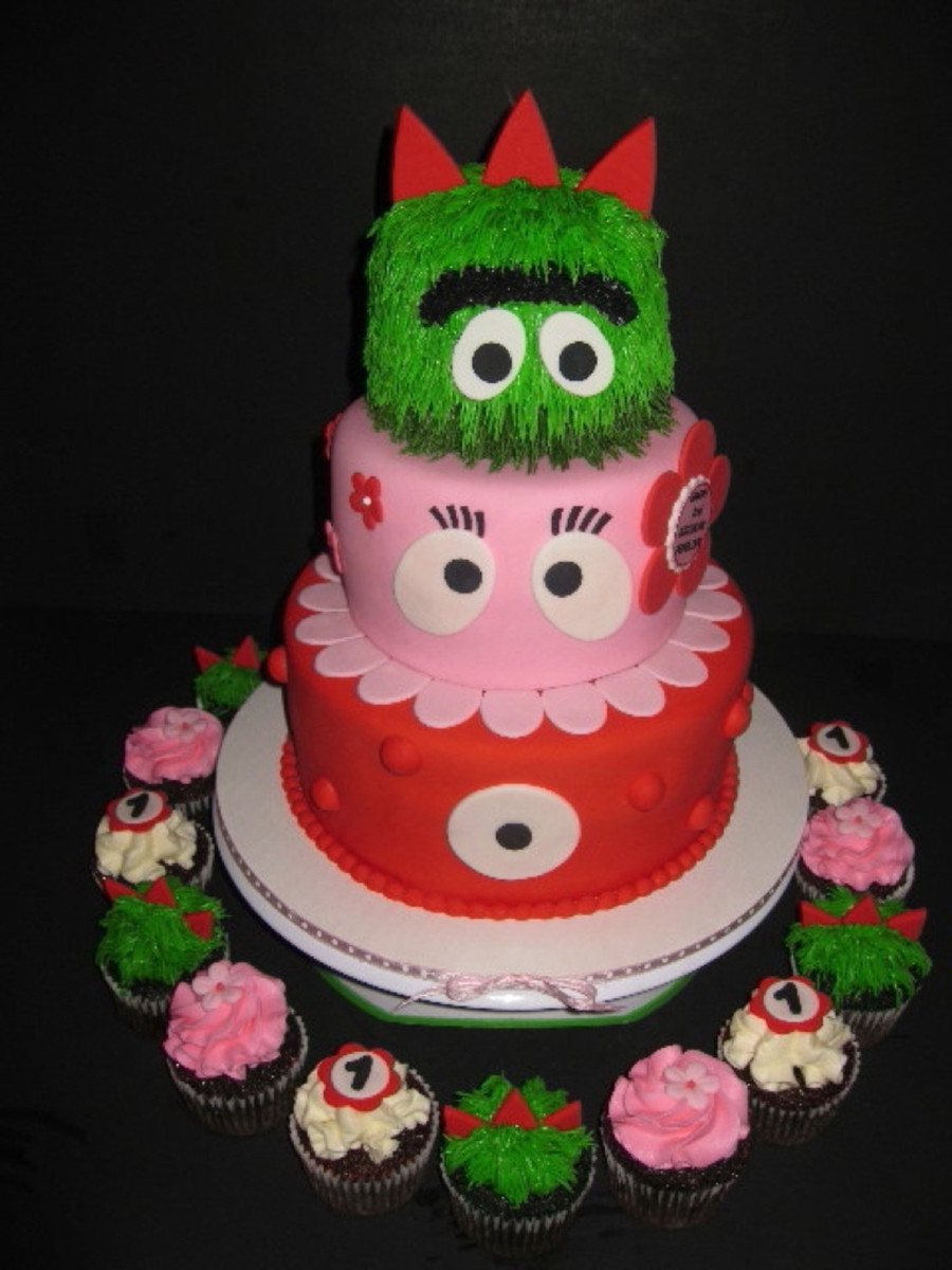 Yo Gabba Gabba Birthday Cakes
 Girly Yo Gabba Gabba Birthday Cake CakeCentral