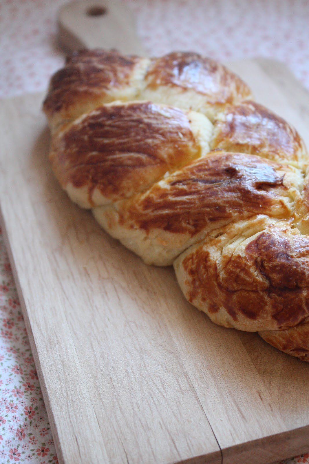 Armenian Easter Bread
 armenian cheoreg easter bread