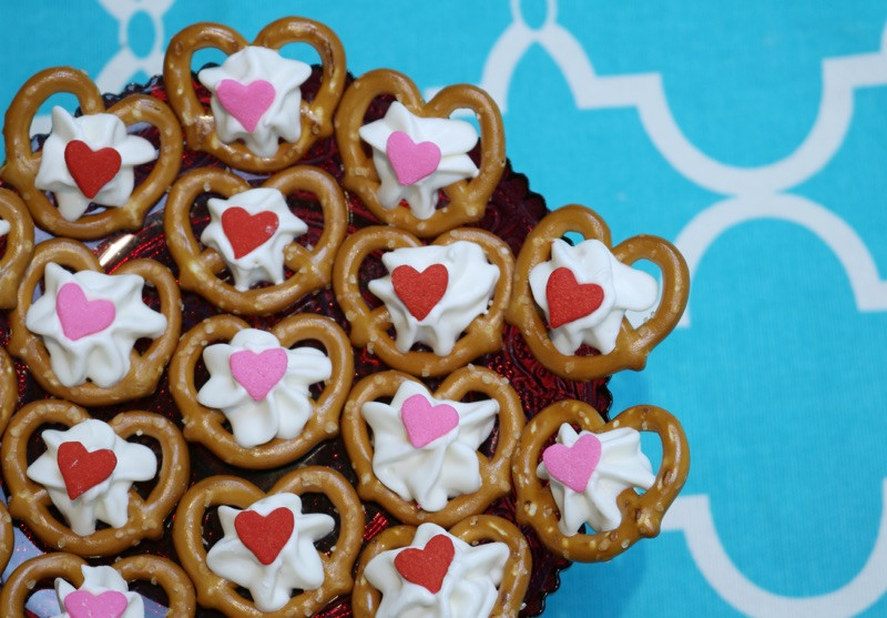 Chocolate Covered Pretzels For Valentines Day
 Chocolate Covered Pretzels for Valentine s Day Pretty