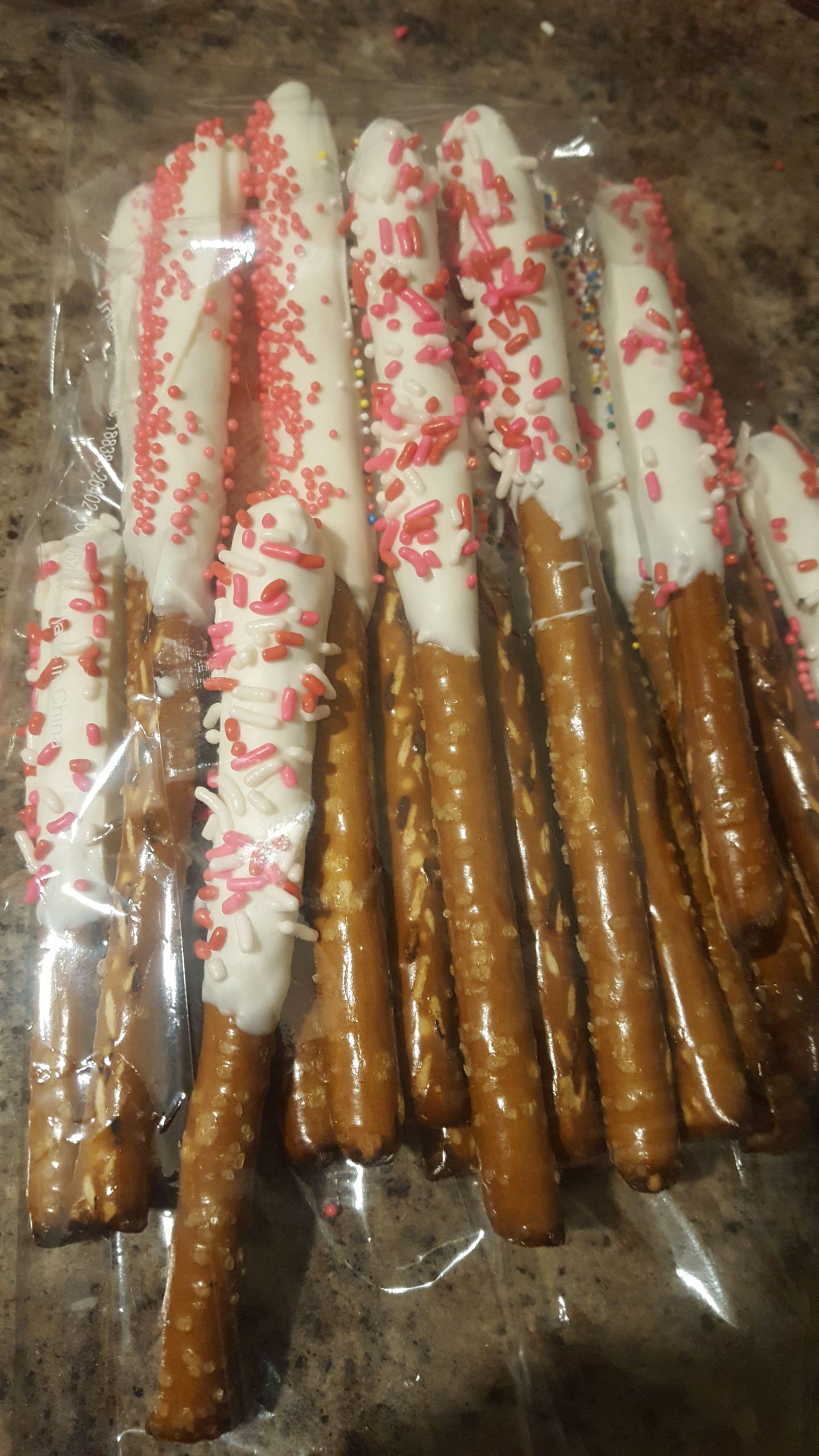 Chocolate Covered Pretzels For Valentines Day
 Valentines day chocolate covered pretzel rods