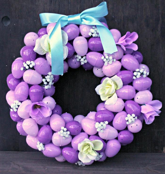 Diy Easter Egg Wreath
 DIY Floral Easter Egg Wreath Tutorial Kicking It With Kelly