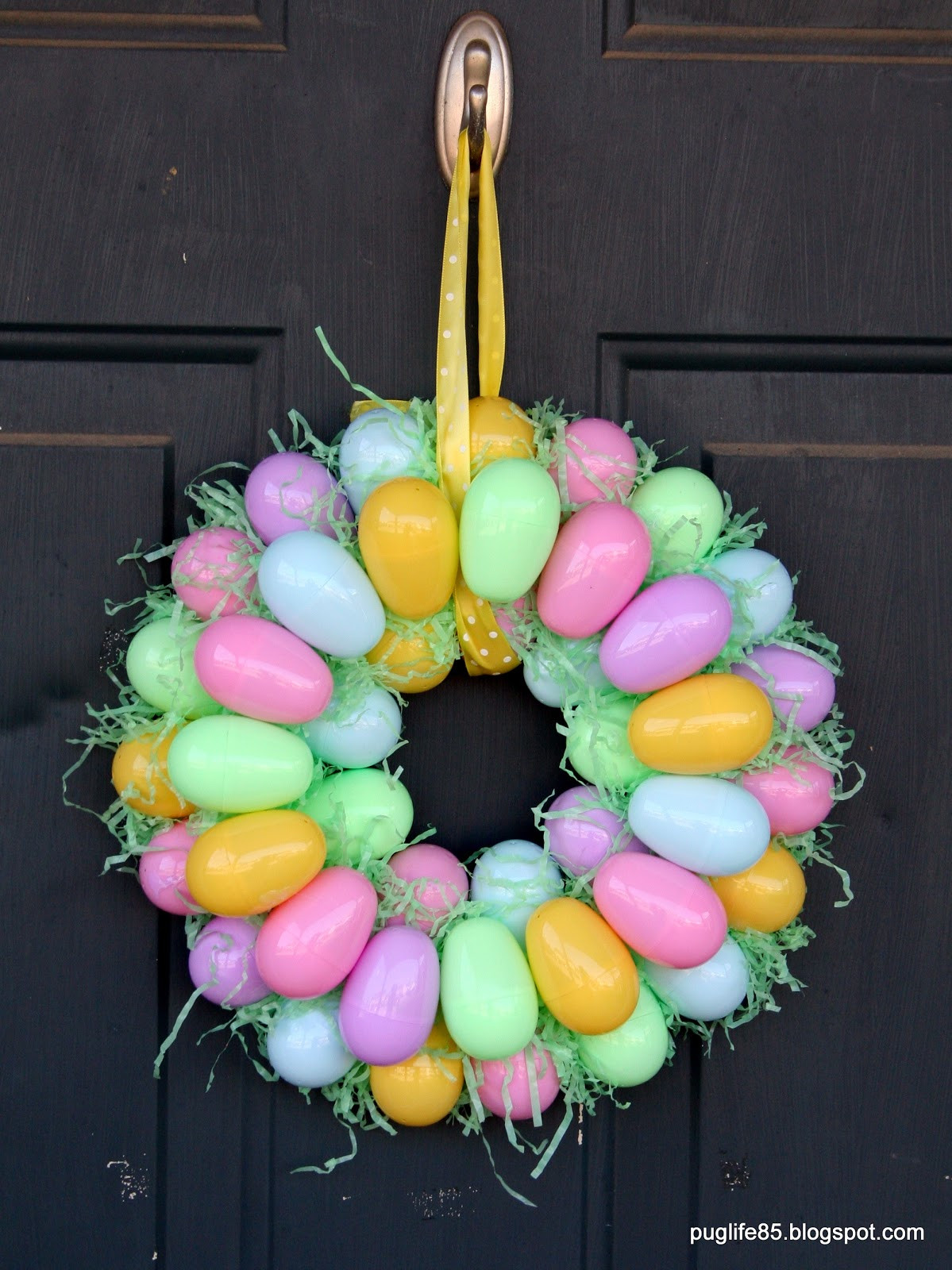 Diy Easter Egg Wreath
 DIY Easter Egg Wreath – This Pug Life