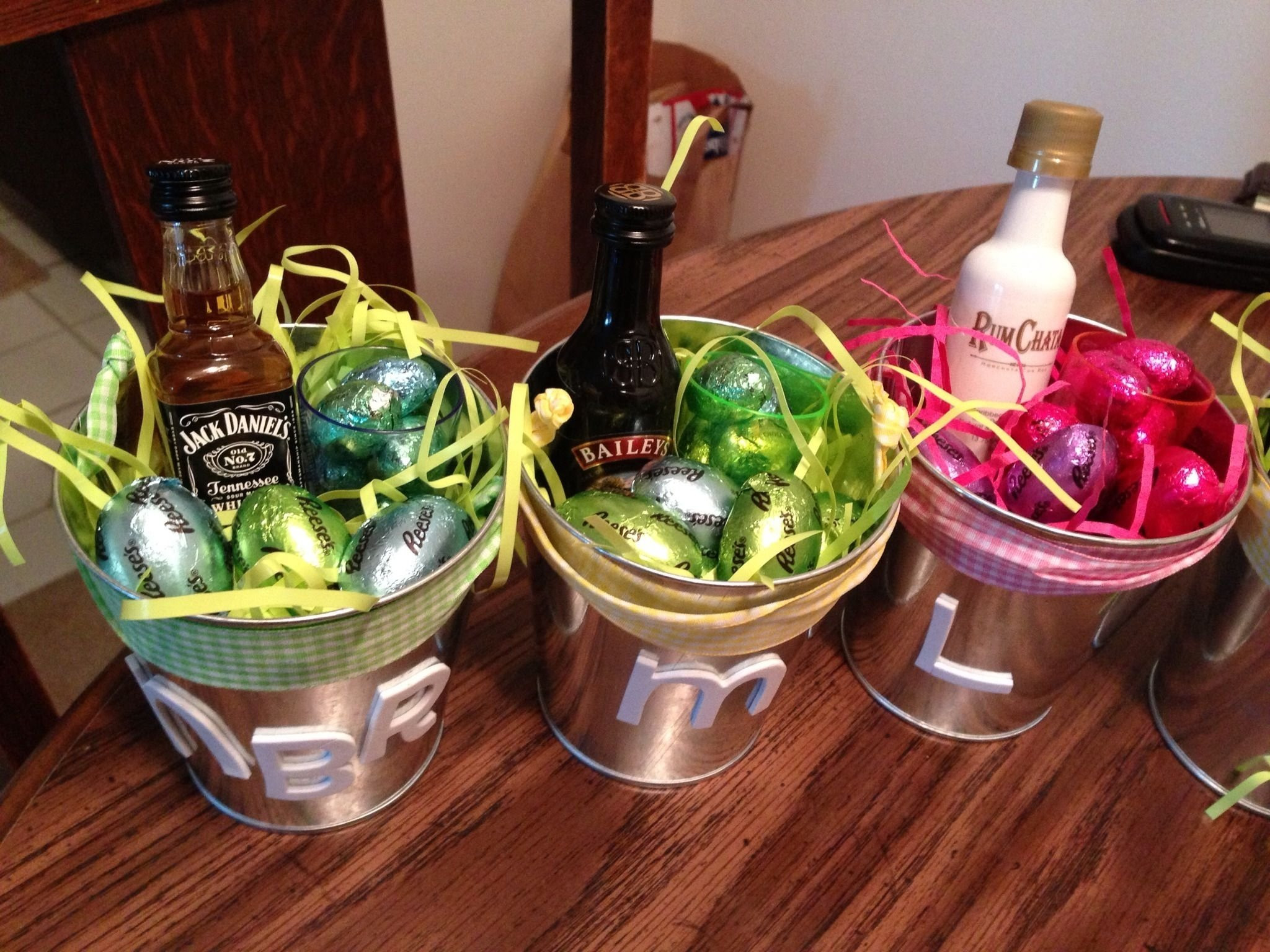 Easter Basket Ideas For Adults
 Easter Gifts Adults 10 Stylish Easter Gift Ideas For