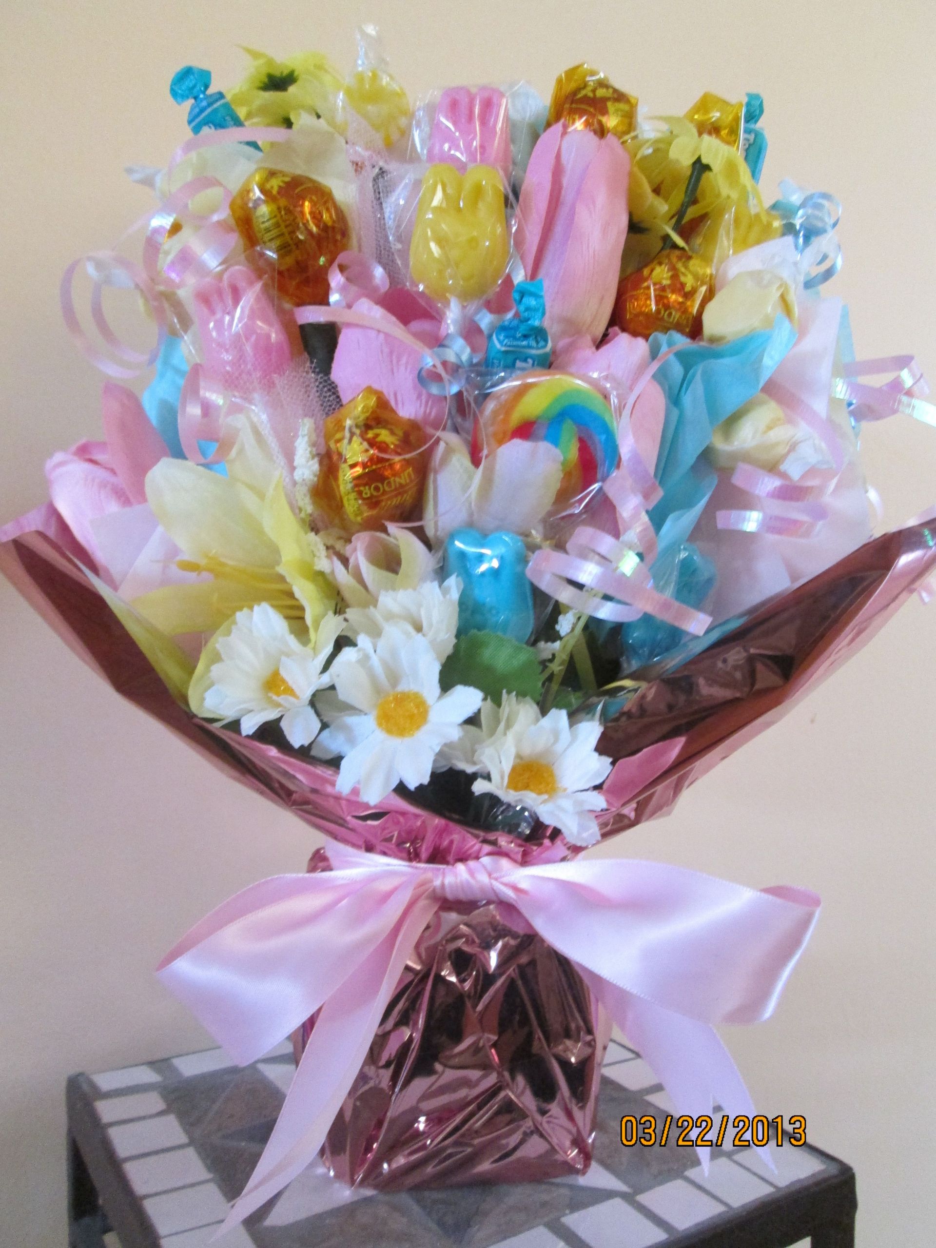 Easter Candy Crafts
 easter candy bouquet by ana