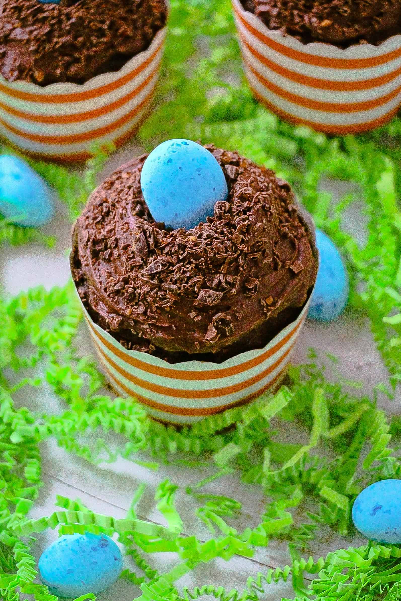 Easter Cupcakes Images
 4 Ingre nt Chocolate Easter Egg Nest Cupcakes Layers
