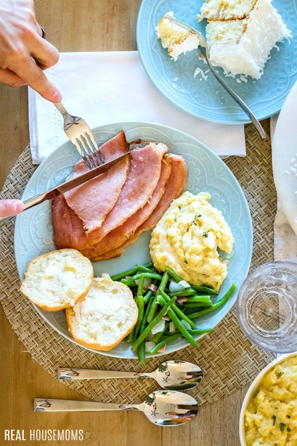Easter Dinner Side Dishes With Ham
 Easy Easter Dinner Entertaining ⋆ Real Housemoms