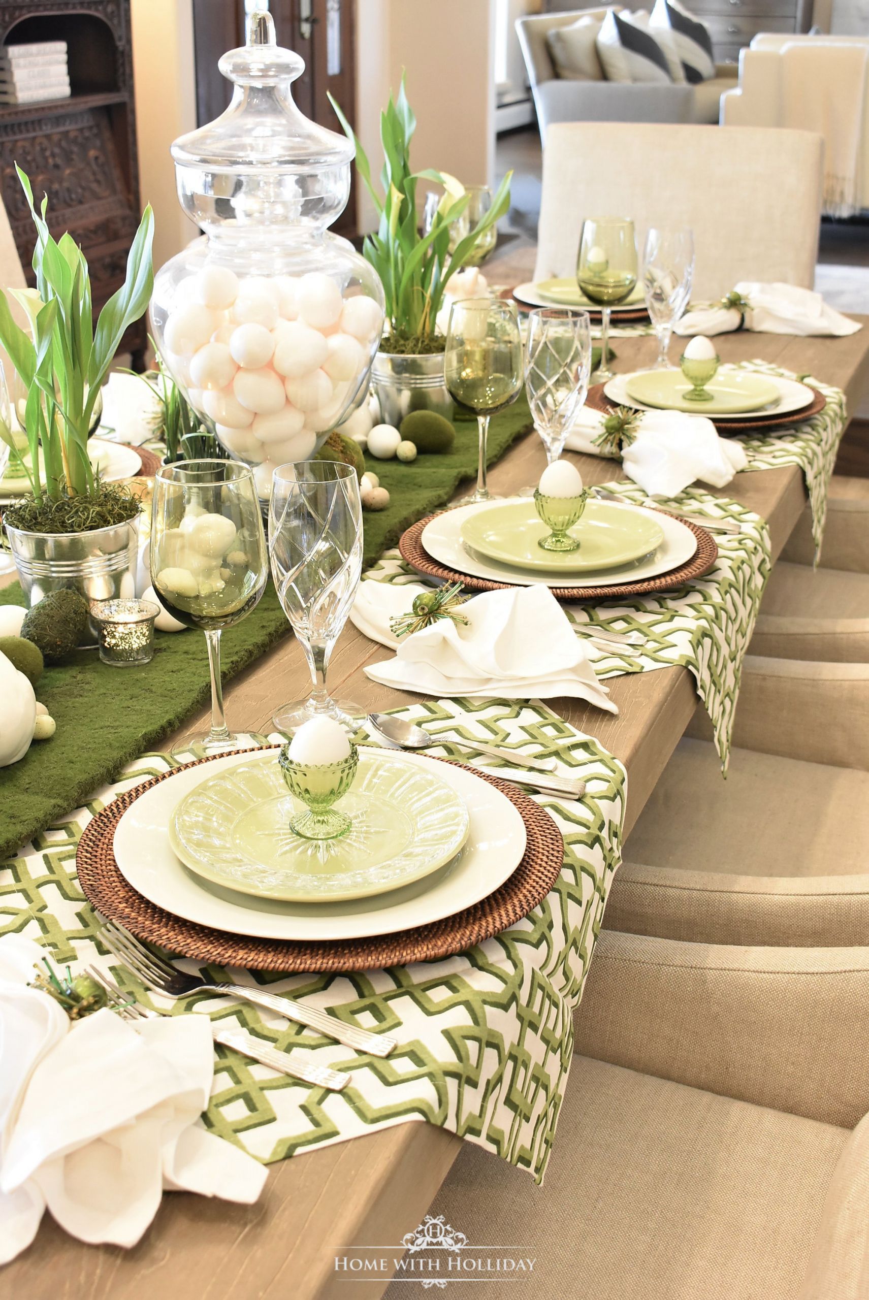 Easter Dinner Table Settings Beautiful Green and White Easter Table Setting Home with Holliday
