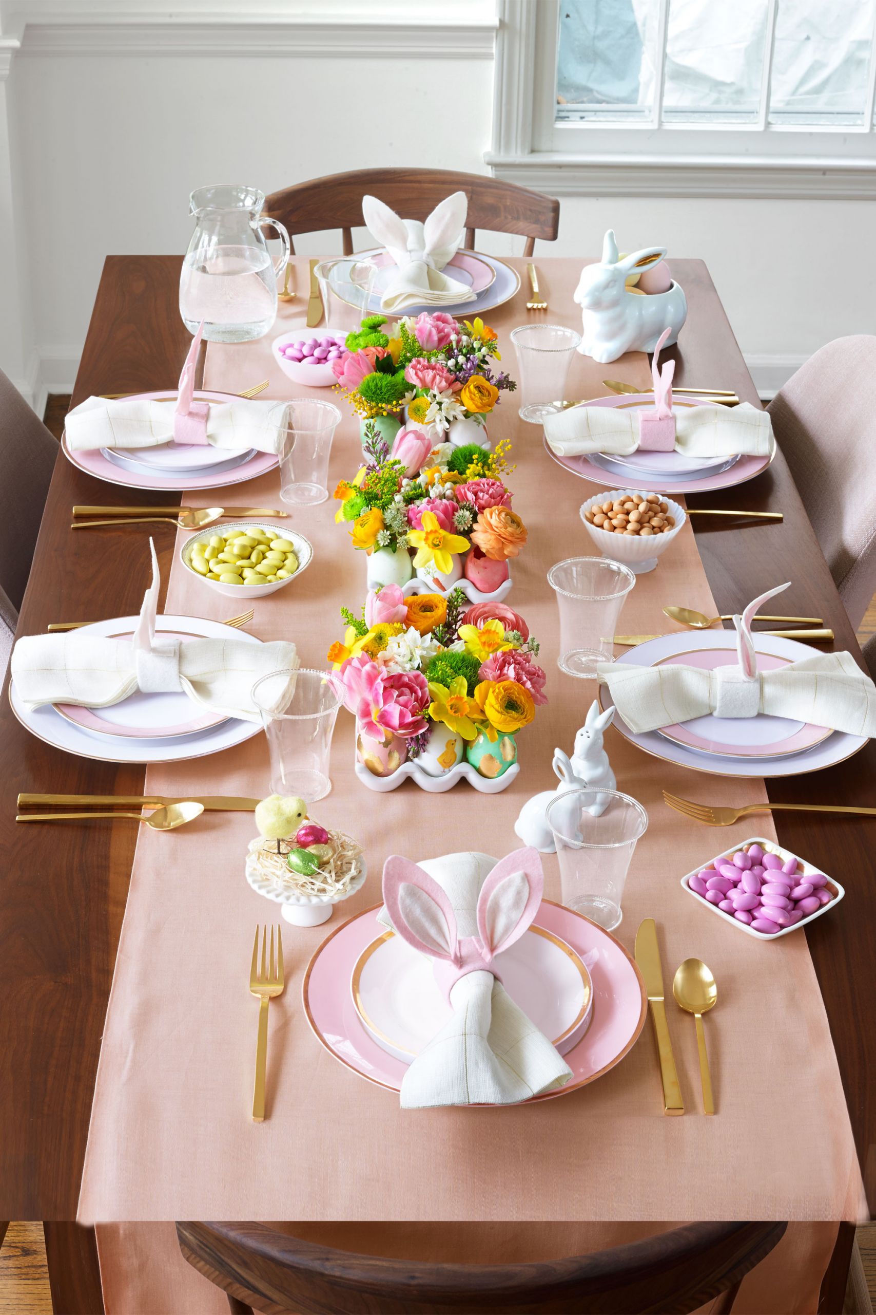 Easter Dinner Table Settings
 17 Easter Table Decorations Table Decor Ideas for Easter