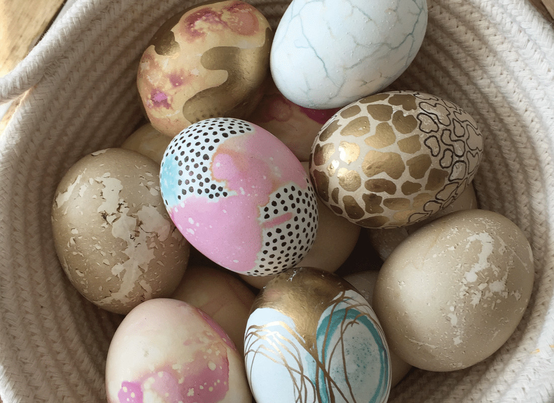 Easter Egg Dying Ideas
 Polish Inspired Naturally Dyed Easter Egg Designs TINSELBOX