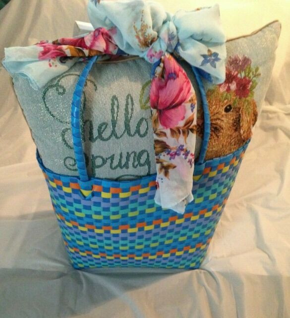 Easter Gifts For Young Adults
 Awesome Adult or Young Adult Easter Gift Basket