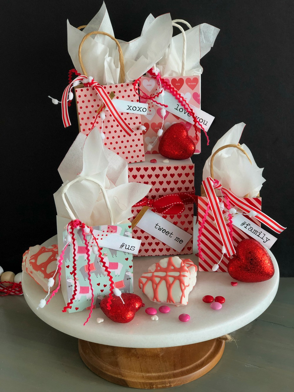 Easy To Make Valentine Gift Ideas
 DIY Valentine Decor