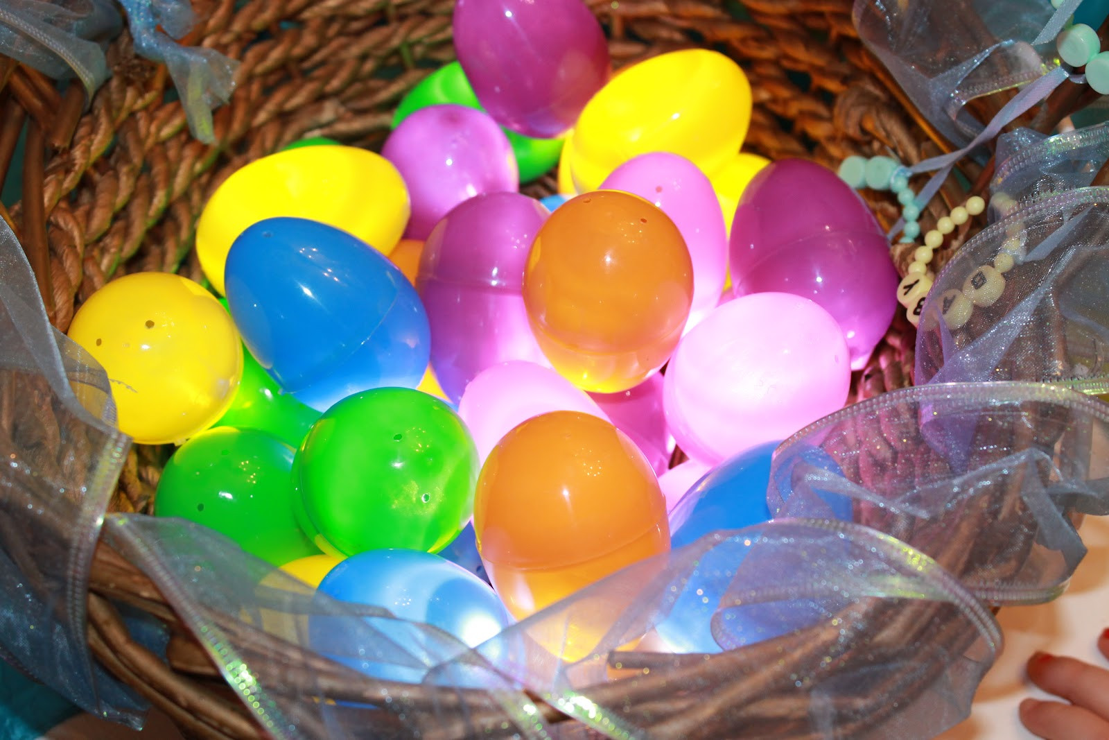 Glow In The Dark Easter Egg Hunt Ideas
 5 Fun Adult Easter Egg Hunt Ideas