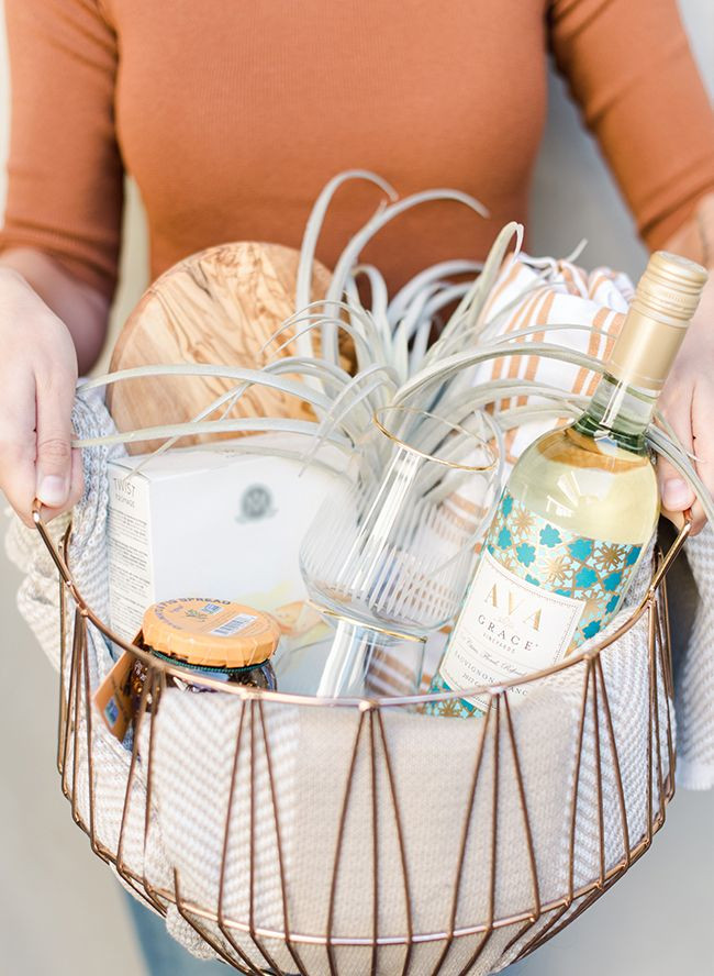 Host Gift Ideas For Couples
 Homemade Hostess Gift Baskets for The Wine Lover