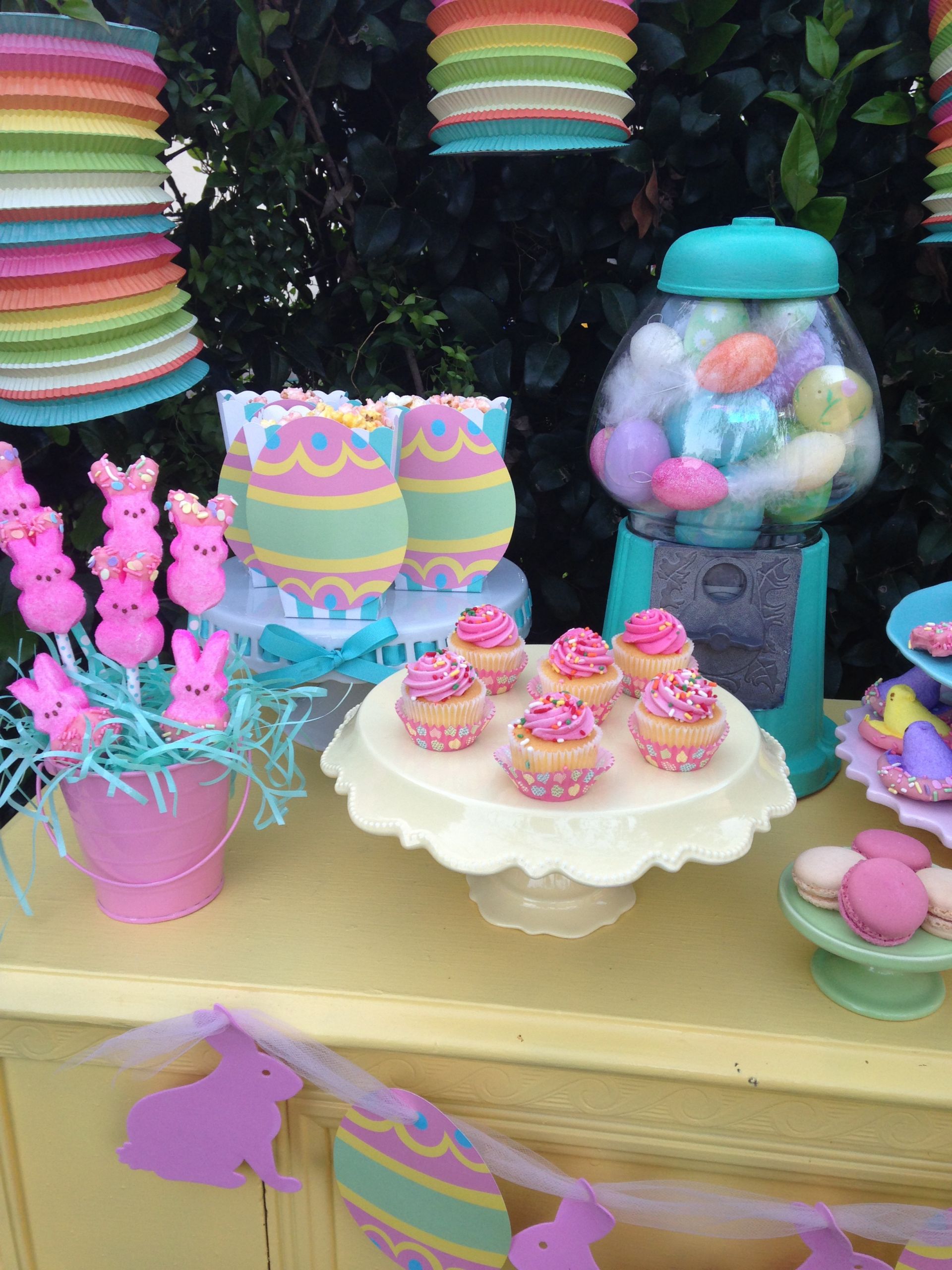 Kid Friendly Easter Desserts
 Bud Friendly Kids Easter Dessert Table Ideas