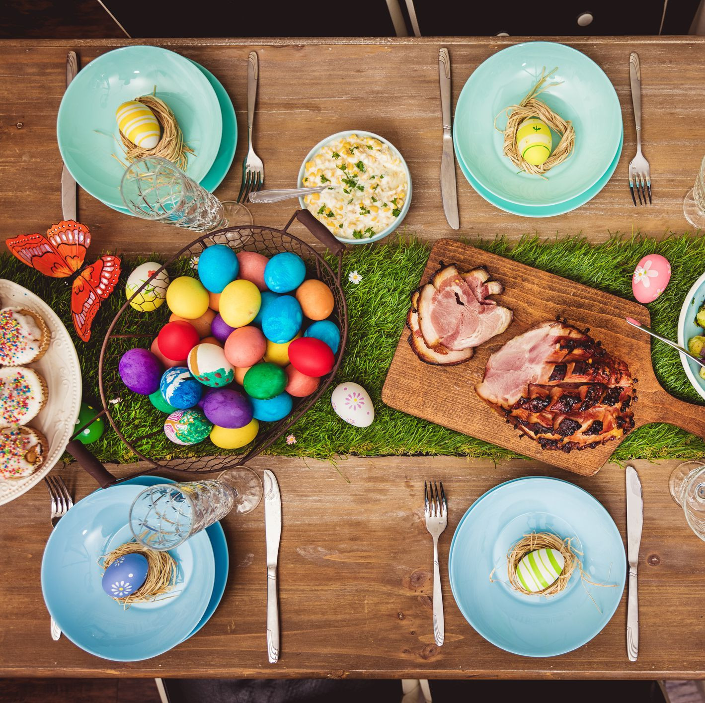 Preparing Easter Dinner
 Here s Where To Find The Best Easter Brunch To Go In Your