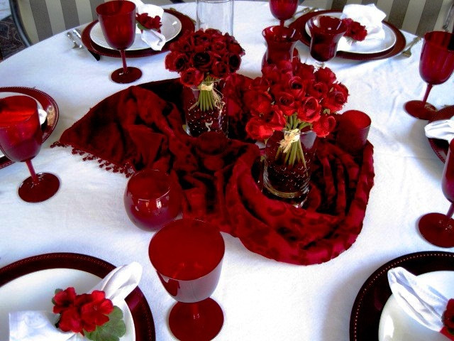 Romantic Decorating Ideas For Valentines Day
 15 Romantic Valentine s Day Table Decorations