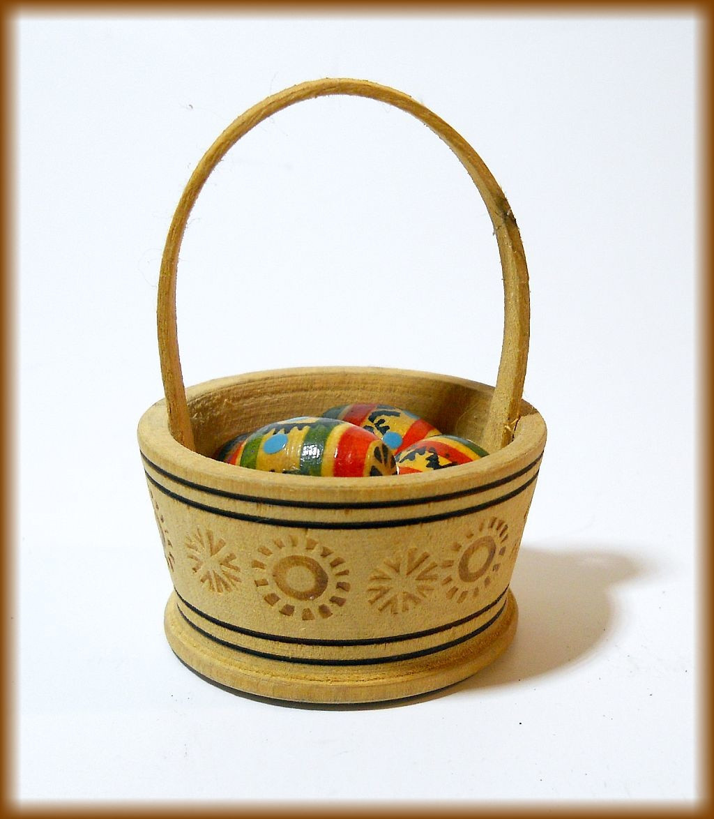 Small Easter Gifts
 Small Wooden Easter Basket and Eggs