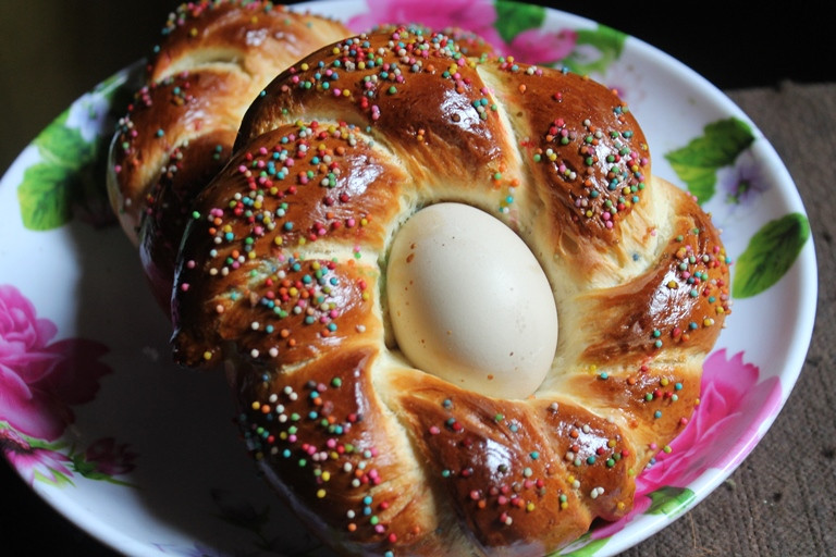 Sweet Easter Bread Recipes
 Easy Easter Sweet Bread Recipe Yummy Tummy