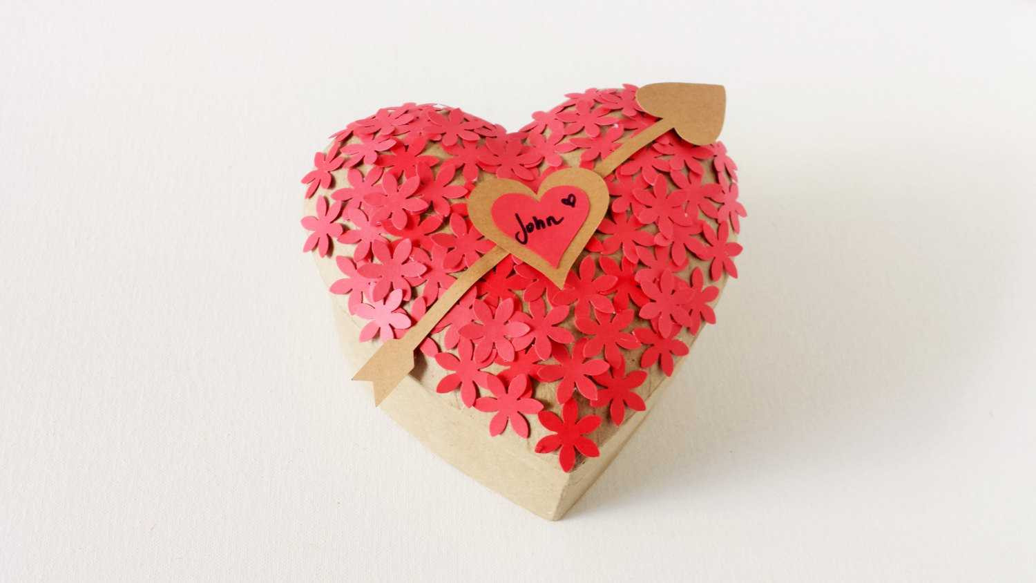 Valentine Gift Boxes Ideas
 18 Cute Little Gift Box Ideas for Valentine s Day