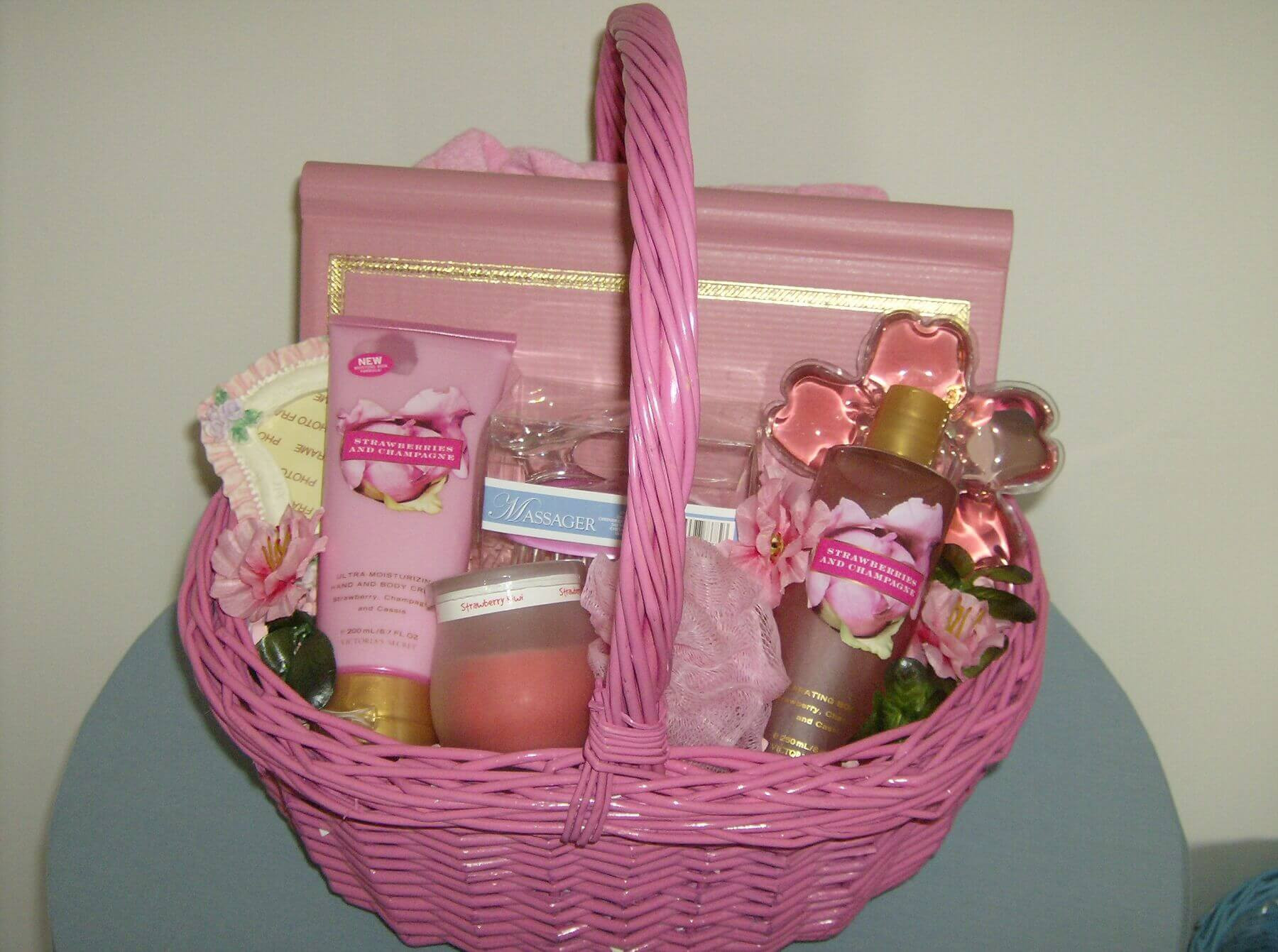 Valentine Gift Boxes Ideas
 Best Valentine s Day Gift Baskets Boxes & Gift Sets Ideas