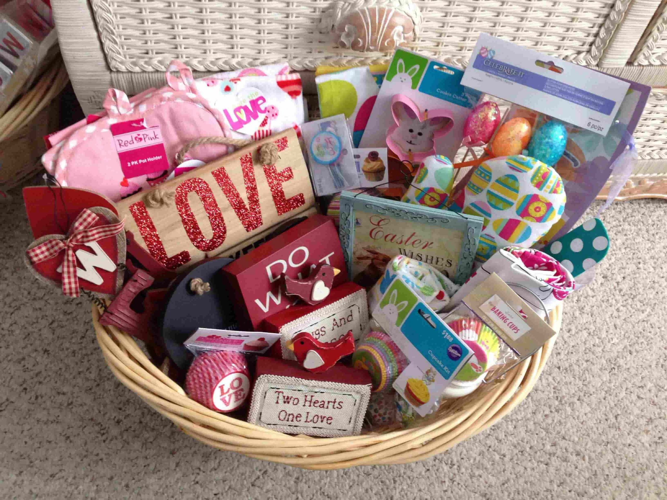 Valentine Gift Boxes Ideas
 Best Valentine s Day Gift Baskets Boxes & Gift Sets Ideas