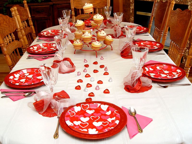 Valentine&amp;#039;s Dinner Ideas for Family Awesome Family Valentines Dinner Idea and How to Make A Junk Bow