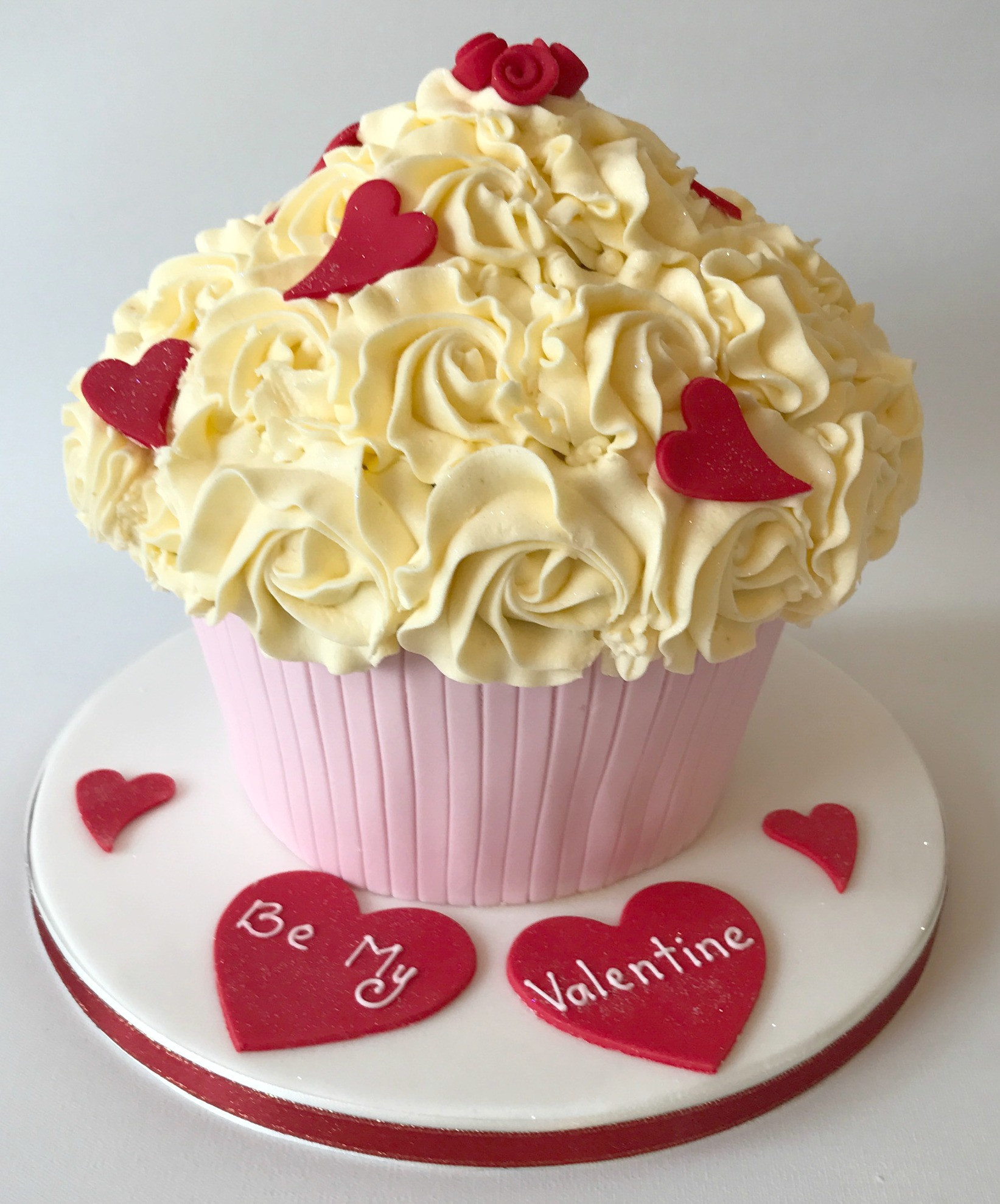 Valentines Day Cakes And Cupcakes
 WIN A Giant Valentines Day Cupcake & Two TNWS Tickets