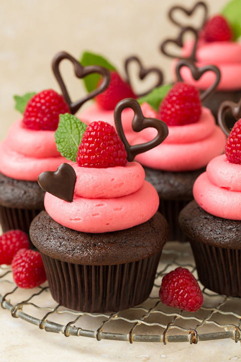 Valentines Day Cakes And Cupcakes
 27 Valentine s Day Cupcakes and Cake Recipes Easy Ideas