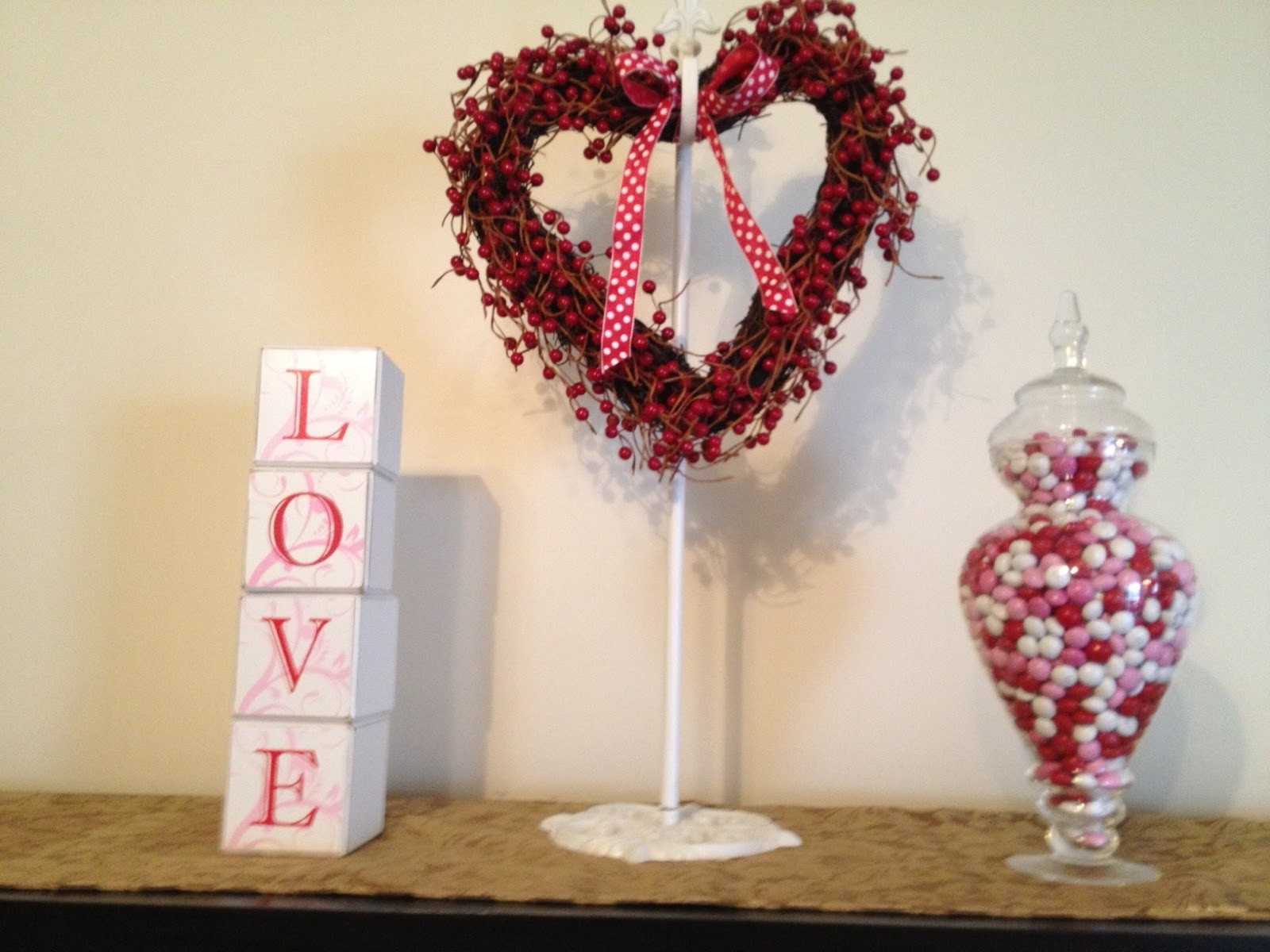 Valentines Day Decor Ideas
 Beesleybuzz Valentine s Day Decorations