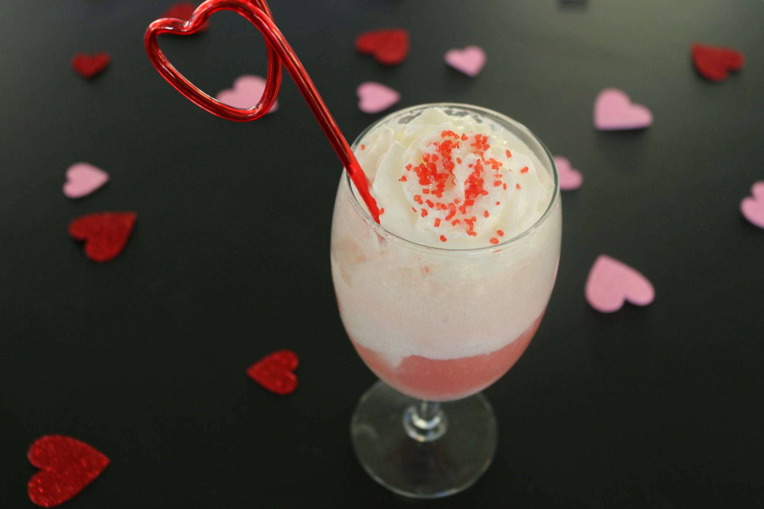 Valentines Day Drinks
 Valentine’s Day Drink With ly 3 Ingre nts