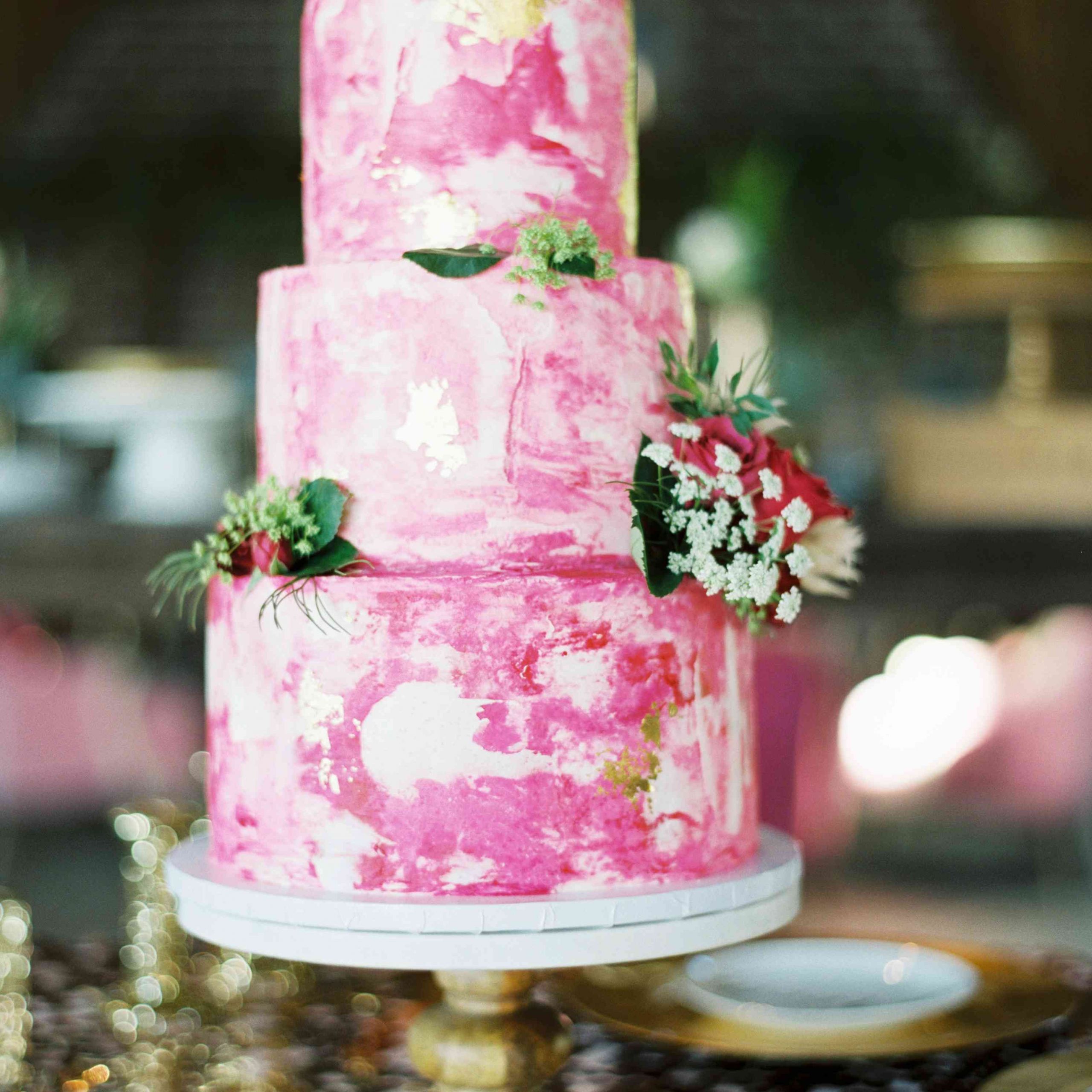 Valentines Day Wedding Cakes
 13 Romantic Valentine’s Day Wedding Cakes